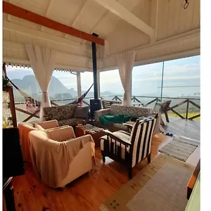 Casa de Férias Vista Da Montanha. Casa Inteira 6 Pessoas., Barracão
